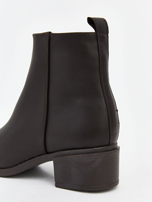 Deri Görünümlü Kadın Bot - Görsel 7