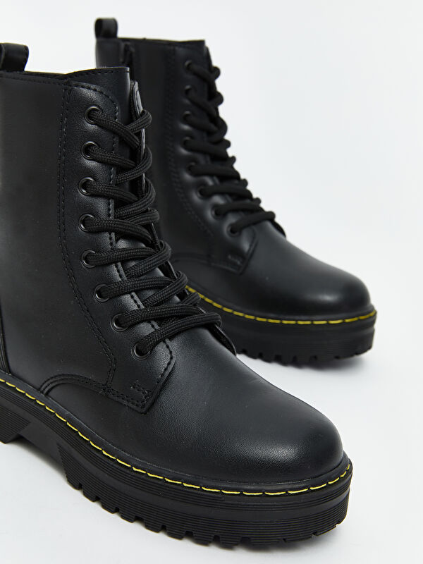 Deri Görünümlü Bağcıklı Kız Çocuk Bot - Görsel 4