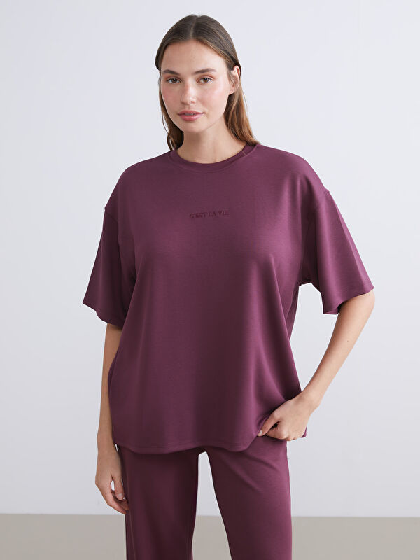 LCW Vision Bisiklet Yaka Nakışlı Oversize Kadın Tişört