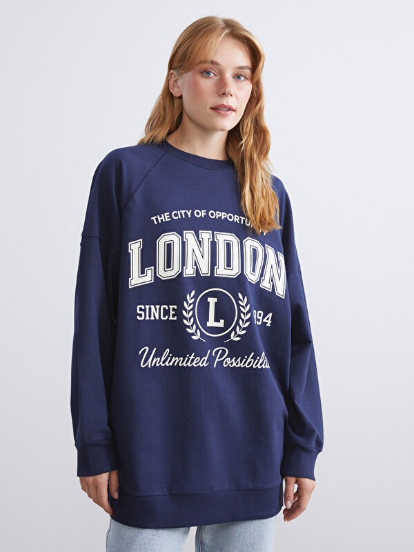 LCW Modest London Baskılı Oversize Kadın Sweatshirt Tunik