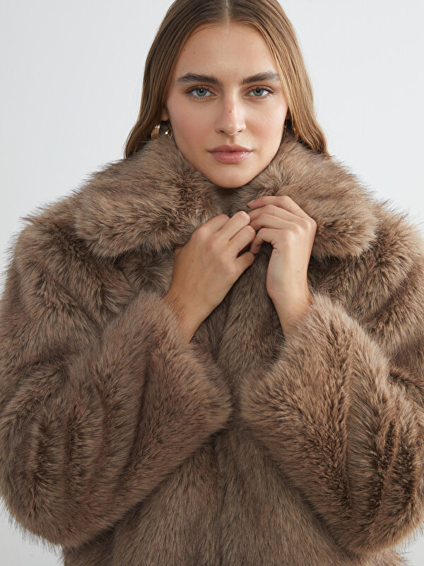 LCWAIKIKI Classic Jacket Neck Women's Fur Coat