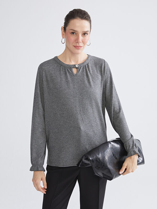 LCW Grace Crew Neck Ruffled Blouse