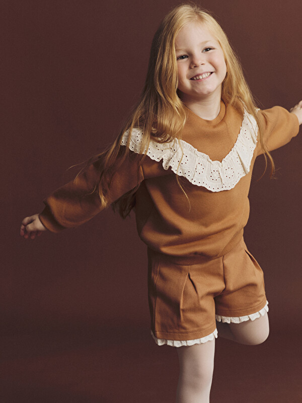 LCW Kids Bisiklet Yaka Fırfırlı Kız Çocuk Sweatshirt