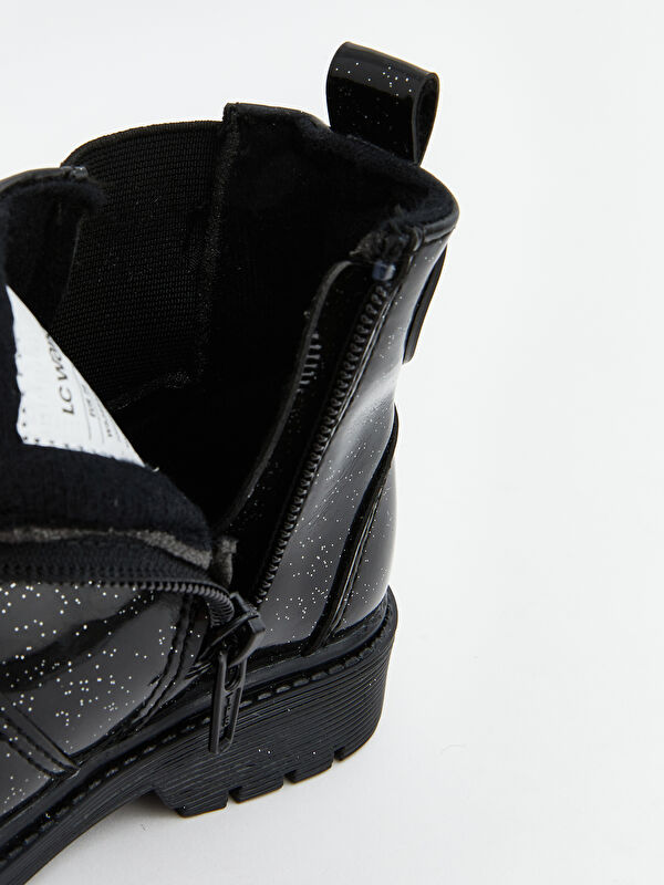 Parlak Görünümlü Kız Çocuk Bot - Görsel 9