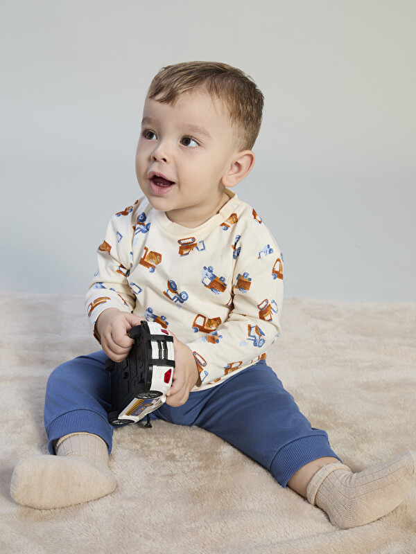 LCW baby Bisiklet Yaka Erkek Bebek Tişört ve Eşofman Altı