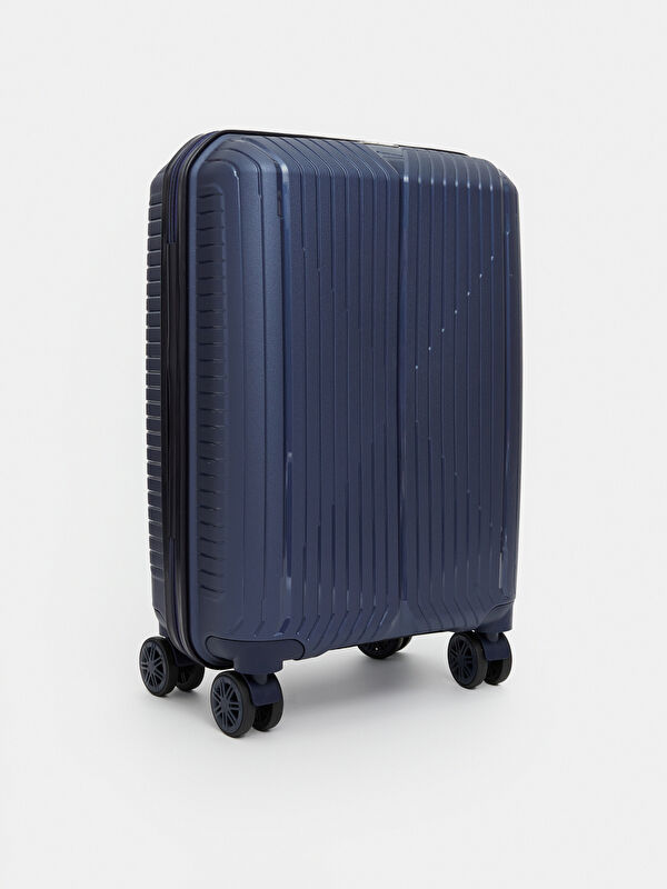 LCW JOY Large Suitcase with Lock Detail