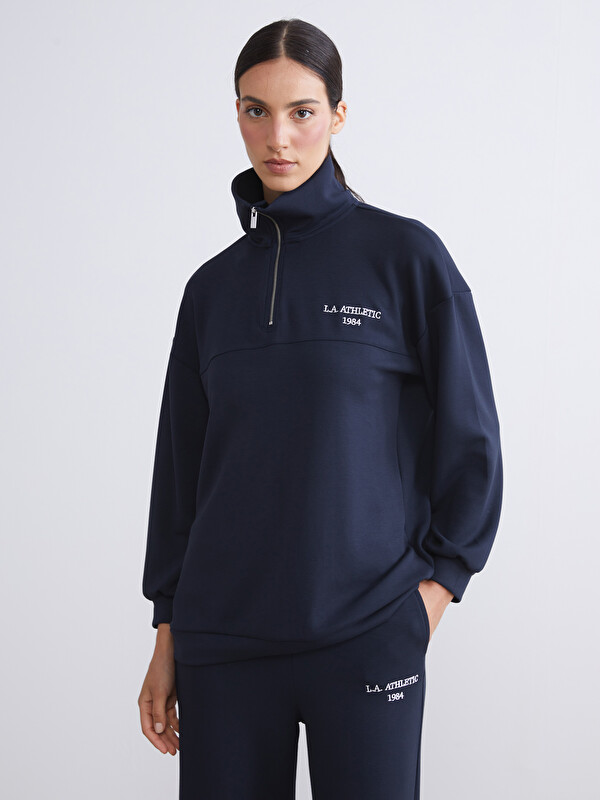LCW Modest Dik Yaka Nakışlı Oversize Kadın Sweatshirt Tunik