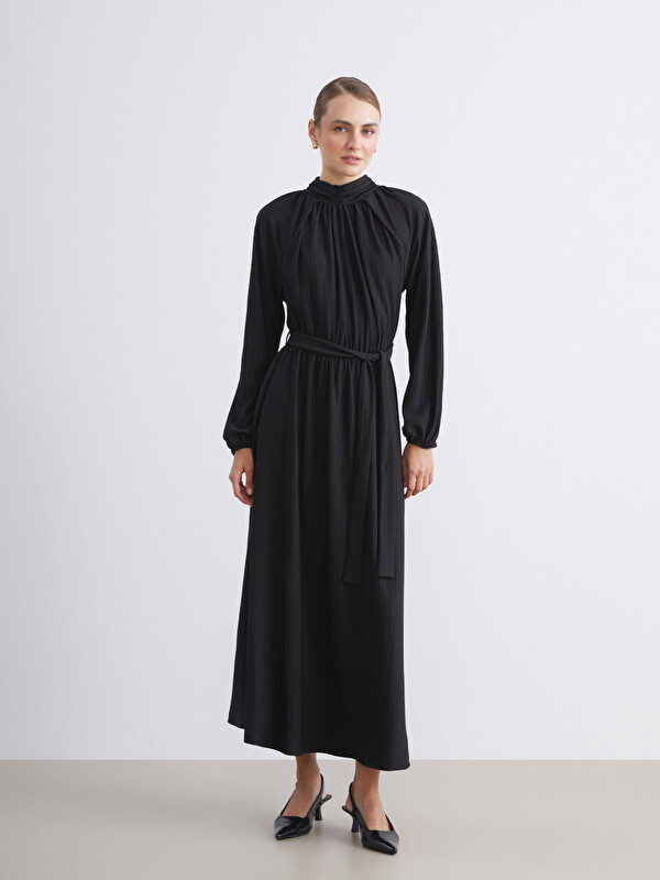 LCW Modest Dik Yaka Dokulu Elbise