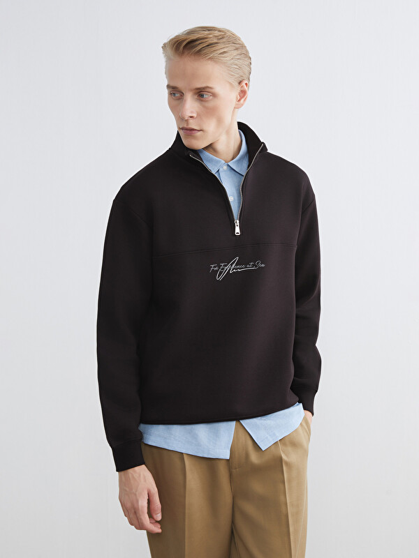 LCW Vision Dik Yaka Baskılı Erkek Kalın Sweatshirt