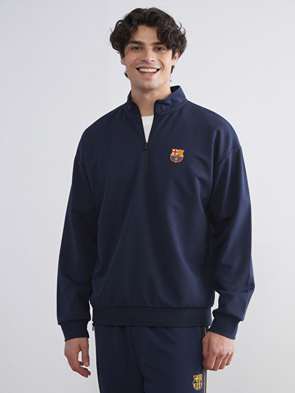 XSIDE ACTIVE Dik Yaka Barcelona Baskılı Erkek Sweatshirt