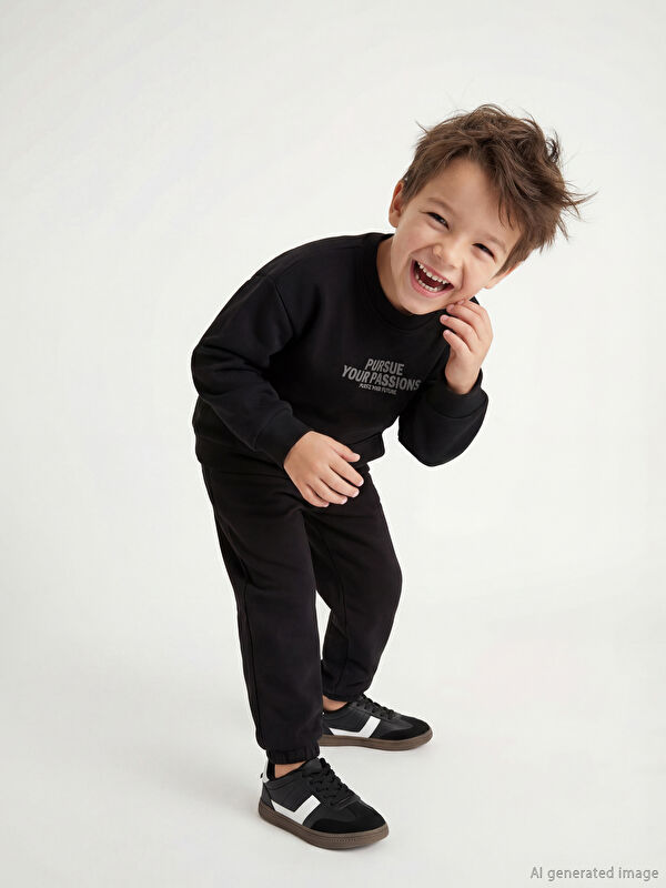 LCW Kids Erkek Çocuk Kalın Sweatshirt ve Eşofman Altı