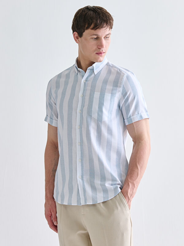 LCWAIKIKI Classic Regular Fit Kısa Kollu Çizgili Armürlü Erkek Gömlek