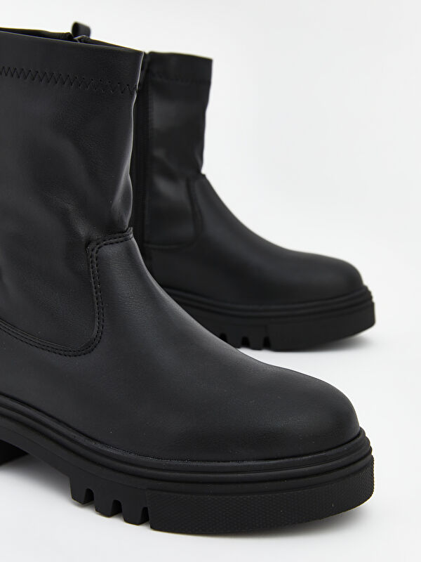 Deri Görünümlü Kadın Bot - Görsel 4