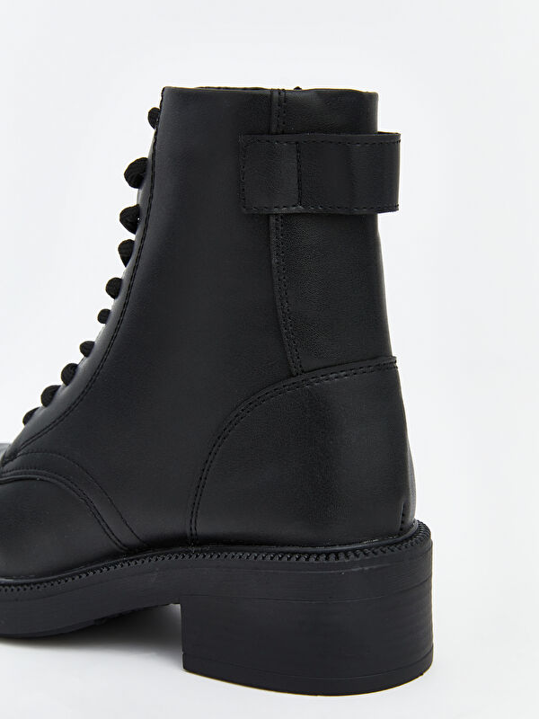 Deri Görünümlü Bağcıklı Kadın Bot - Görsel 6