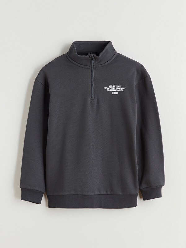 LCW Kids Dik Yaka Erkek Çocuk Sweatshirt