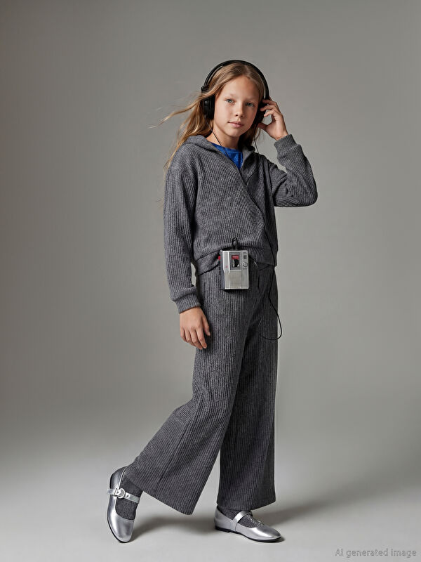 LCW Kids Kapüşonlu Kız Çocuk Sweatshirt ve Eşofman Altı