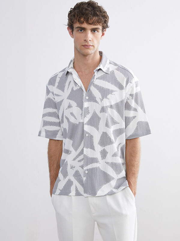 LCW Vision Regular Fit Kısa Kollu Desenli Erkek Gömlek