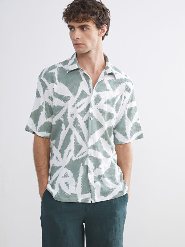 LCW Vision Regular Fit Kısa Kollu Desenli Erkek Gömlek