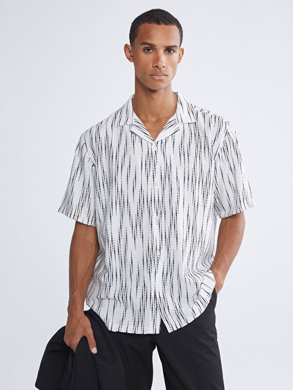 LCW Vision Regular Fit Resort Yaka Kısa Kollu Desenli Erkek Gömlek