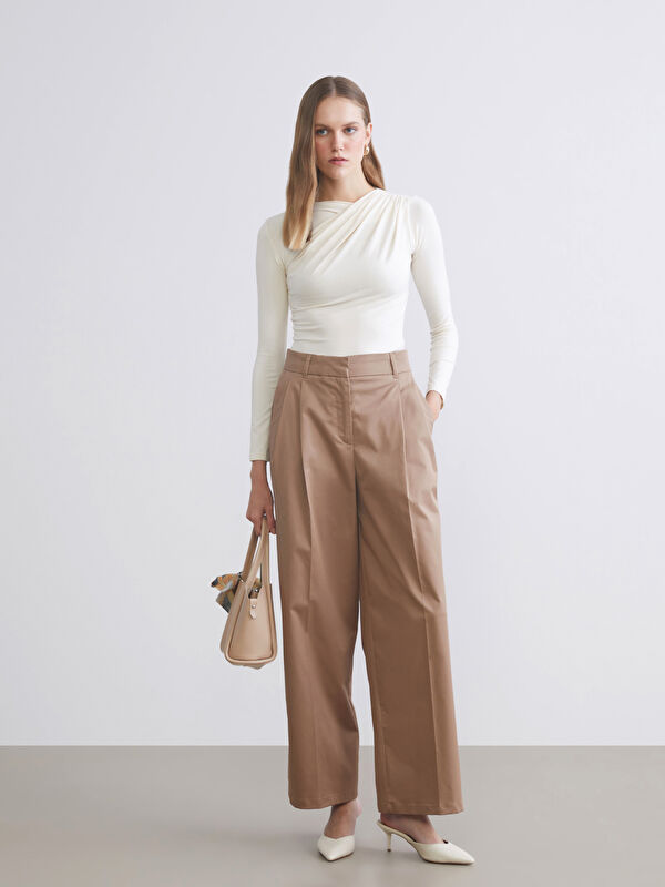 LCWAIKIKI Classic Loose Fit Geniş Paça Kadın Pileli Pantolon