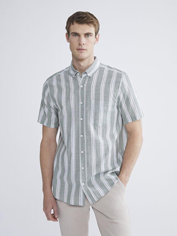 LCWAIKIKI Classic Regular Fit Kısa Kollu Çizgili Erkek Gömlek