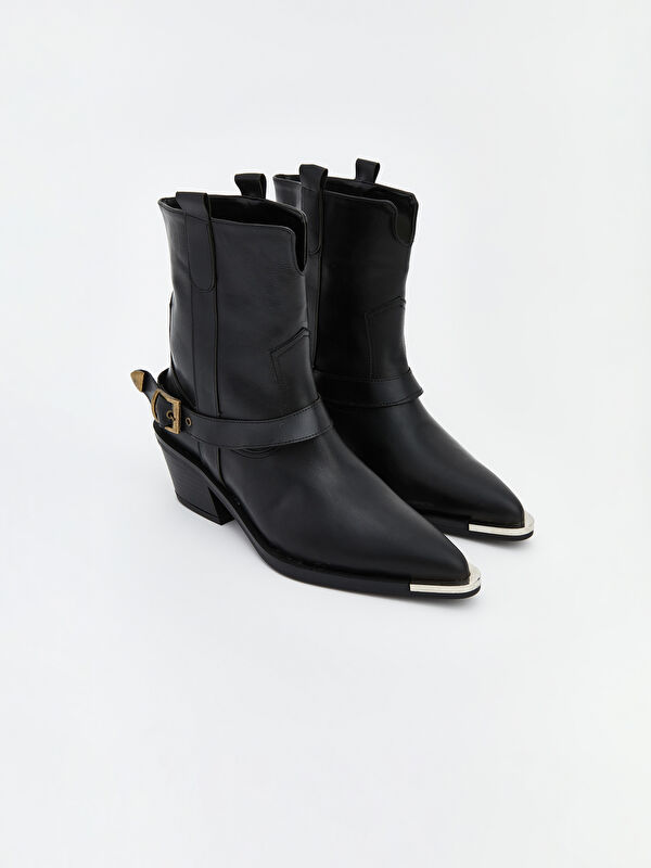 Deri Görünümlü Kadın Bot - Görsel 2