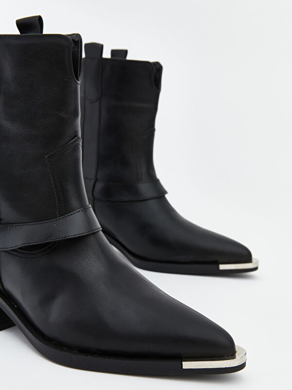 Deri Görünümlü Kadın Bot - Görsel 4