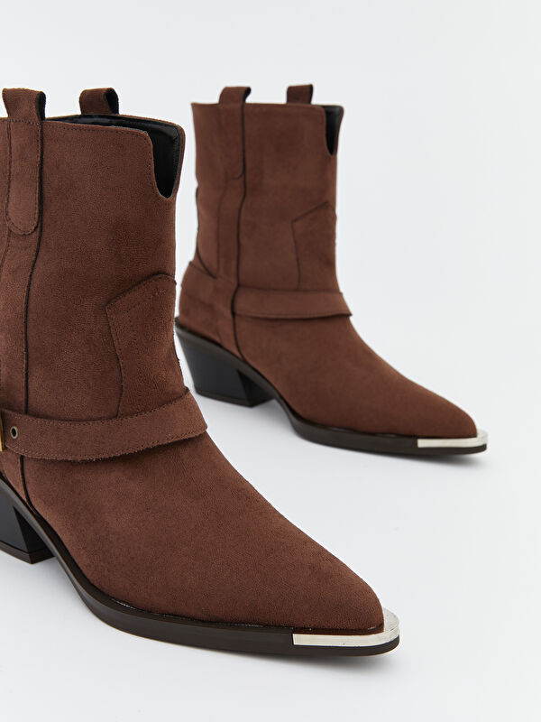 Deri Görünümlü Kadın Bot - Görsel 4