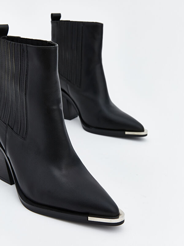 Deri Görünümlü Kadın Bot - Görsel 4