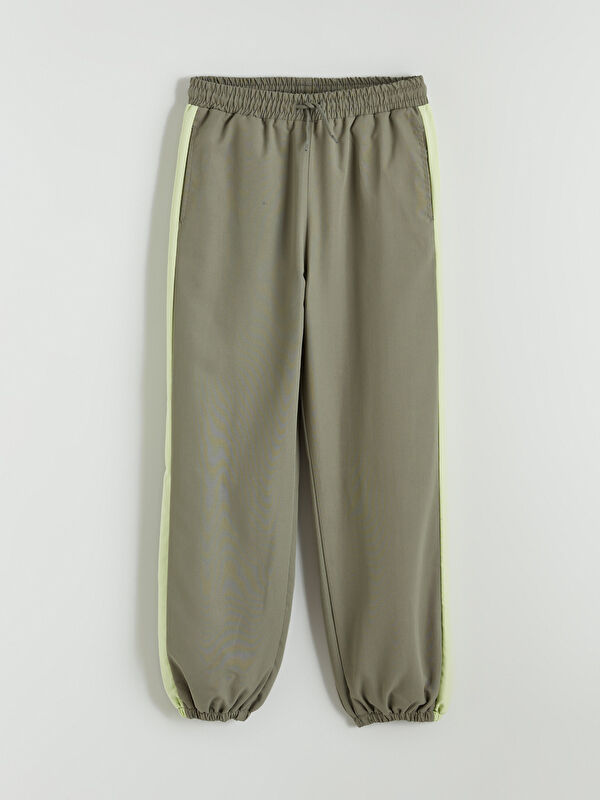 LCW Kids Loose Fit Kız Çocuk Paraşüt Pantolon