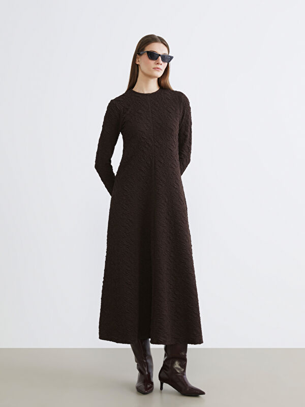 LCW Modest Bisiklet Yaka Dokulu Elbise