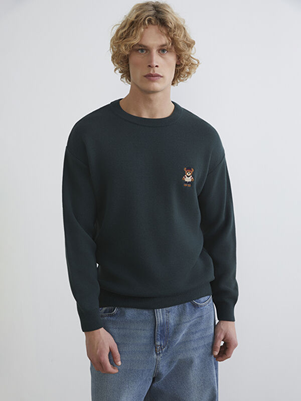 XSIDE Crew Neck Bear Teddy Embroidered Men's Knit Sweater