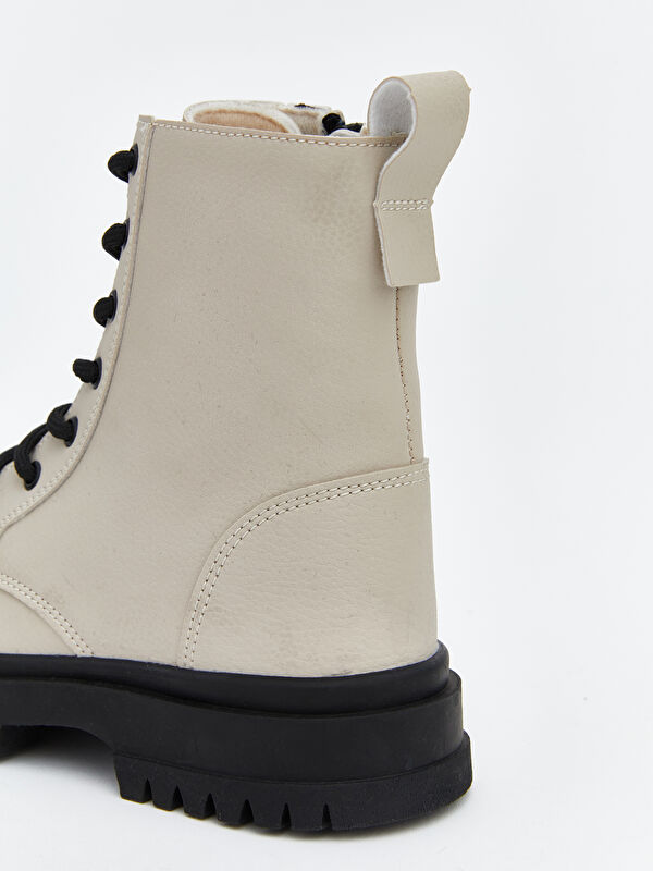 Deri Görünümlü Kız Çocuk Bot - Görsel 7