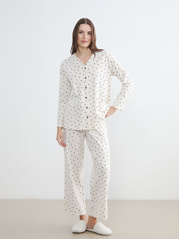 LCW DREAM V Yaka Puantiyeli Kadın Pijama Takım