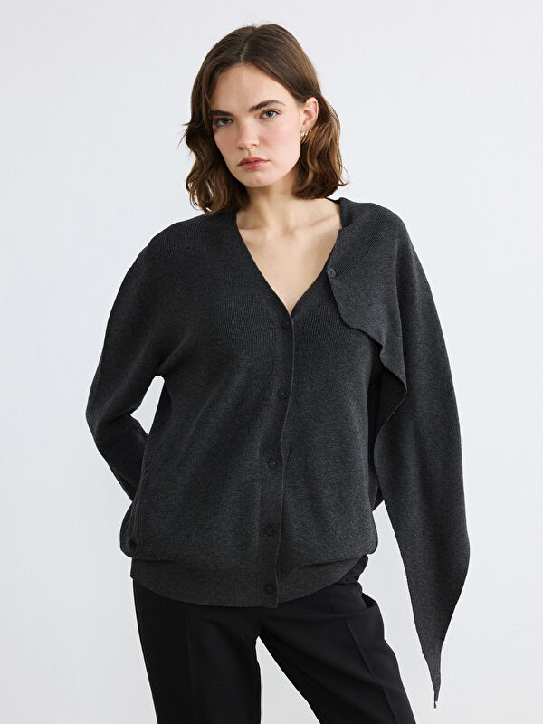 LCW Vision V Yaka Şal Detaylı Oversize Kadın Triko Hırka