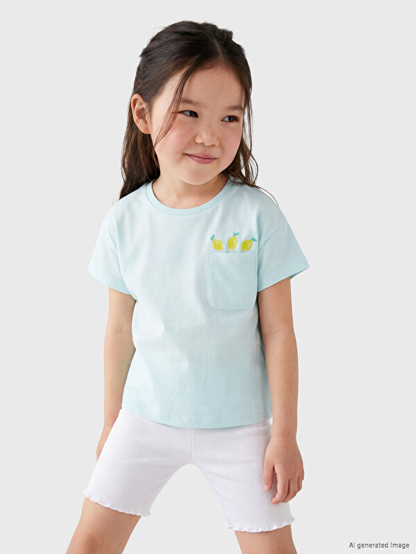 LCW Kids Bisiklet Yaka Nakışlı Kız Çocuk Tişört