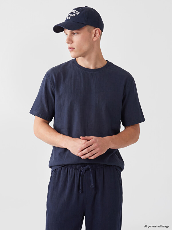 XSIDE T-shirt me prerje të relaksuar me jakë të rrumbullakët për burra