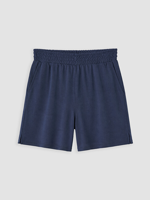 LCWAIKIKI Classic Beli Lastikli Kadın Şort
