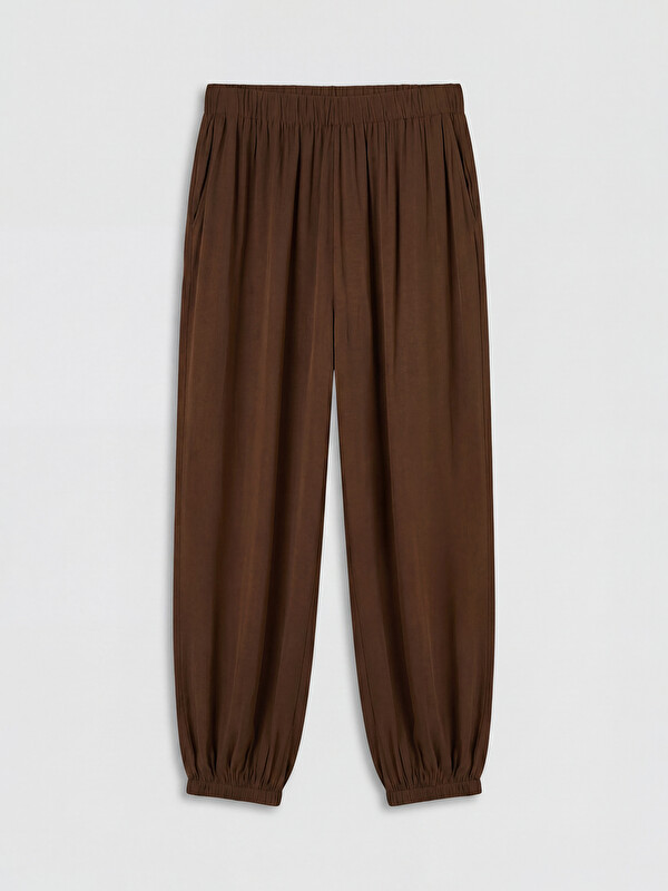 LCWAIKIKI Classic Beli Lastikli Kadın Jogger Pantolon