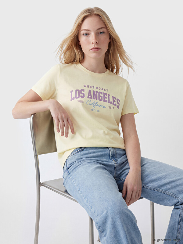 XSIDE Bisiklet Yaka Los Angeles Baskılı Kadın Tişört