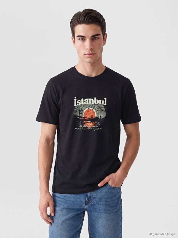 LCWAIKIKI Classic Bisiklet Yaka İstanbul Baskılı Erkek Tişört