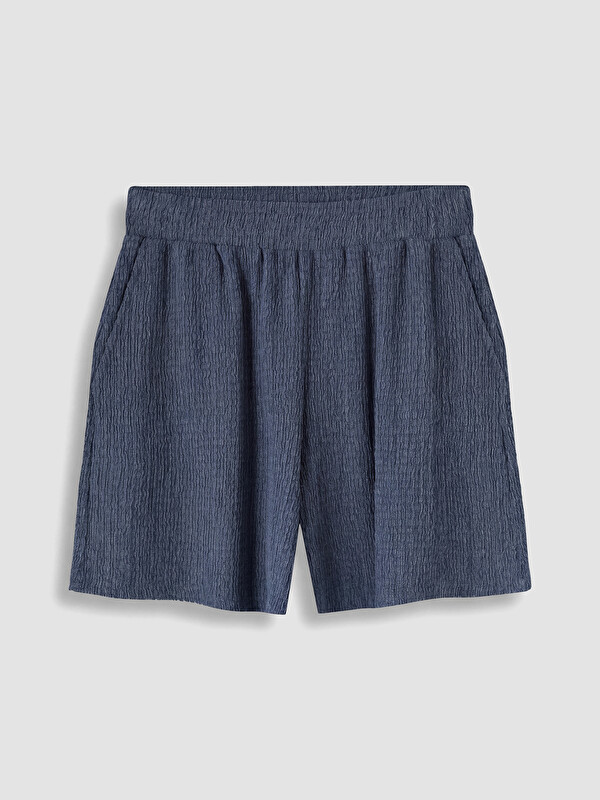 LCWAIKIKI Classic Beli Lastikli Dokulu Kadın Şort