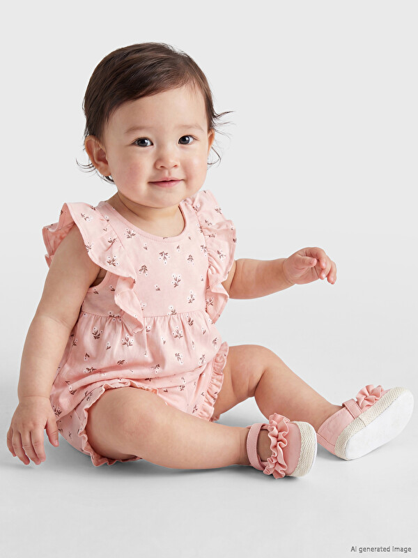 LCW baby Çiçekli Kız Bebek Şortlu Takım