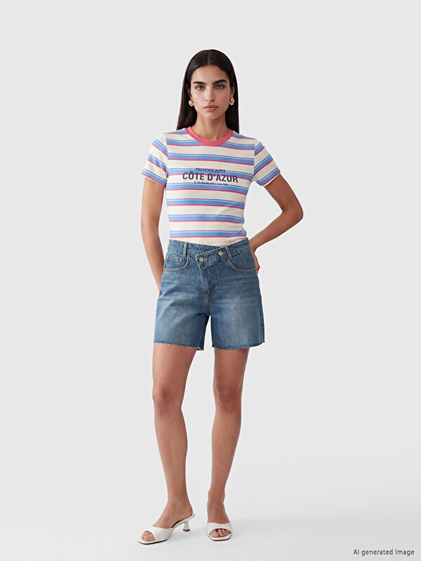 LCW Jeans Çapraz Düğme Kapamalı Kadın Jean Şort