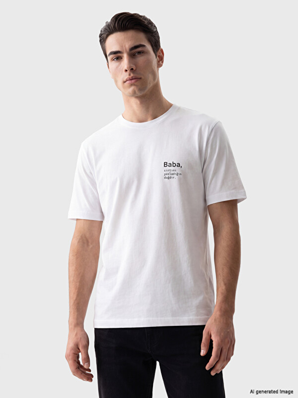 LCWAIKIKI Classic Bisiklet Yaka Slogan Baskılı Erkek Tişört