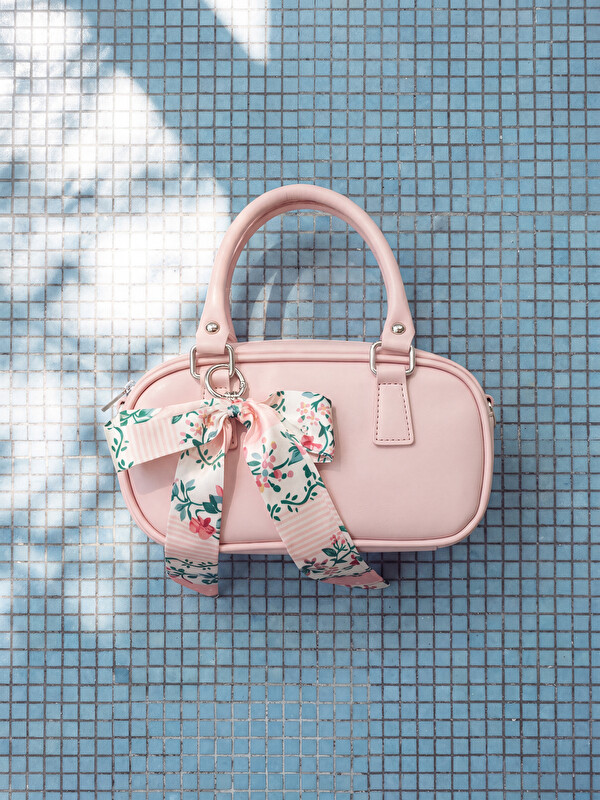LCW ACCESSORIES حقيبة كتف نسائية من جلد صناعي مزينة بوشاح