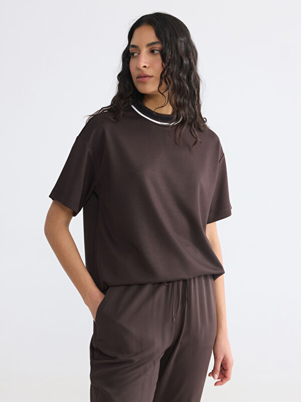 LCW Modest Bisiklet Yaka Soft Touch Kadın Tişört
