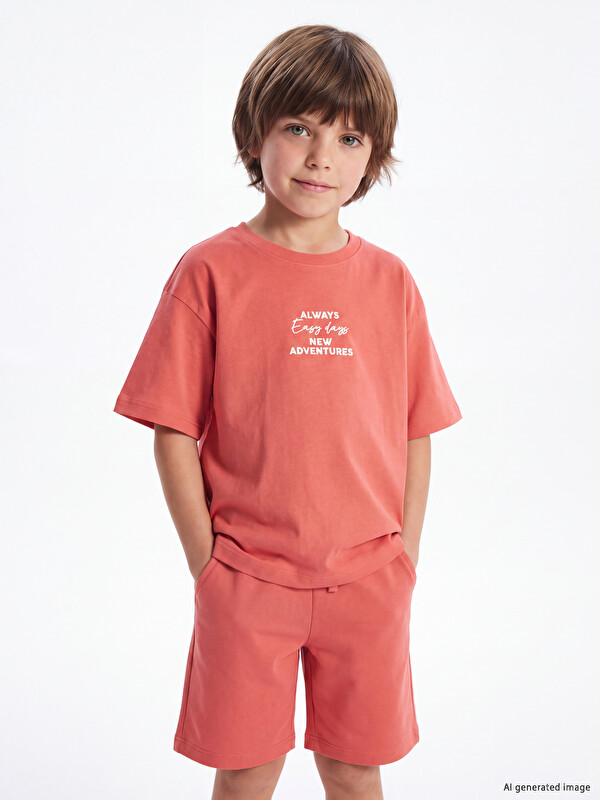 LCW Kids Slogan Baskılı Erkek Çocuk Tişört
