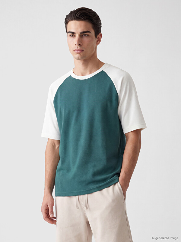 LC WAIKIKI Relaxed Fit Bisiklet Yaka Reglan Kollu Erkek Tişört
