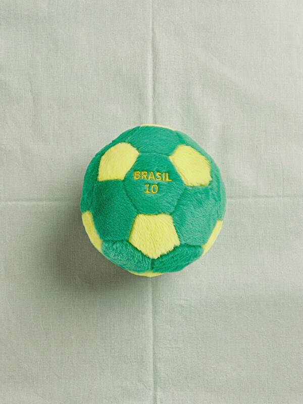 LCW HOME Brezilya Nakışlı Pelüş Futbol Topu Oyuncak